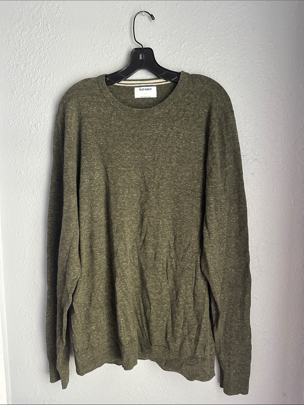 Old Navy Men's Olive Crewneck Sweater - Heathered Green EUC
